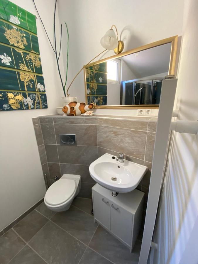 Romantisches Gästezimmer - Zentralgelegen Wehrheim Exterior foto